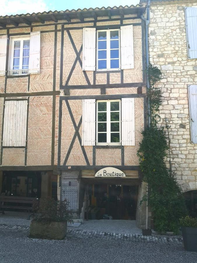 Maison De Charme Spacieuse, Terrasse Et Vue Sur La Place Monflanquin Exteriör bild